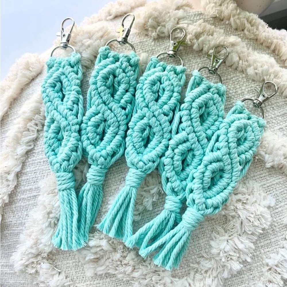 🎄PERFECT STOCKING SUFFER!🎄Macrame Keychain